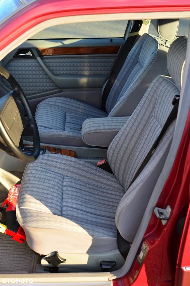 Mercedes-Benz W124 (1984-1993) - 37