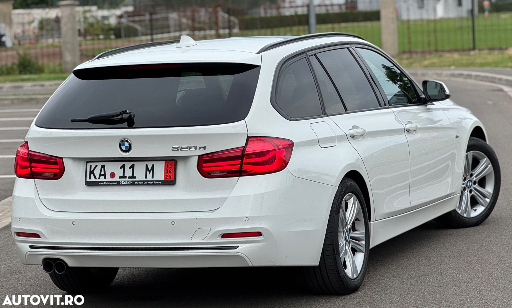 BMW Seria 3 320d Touring Aut. M Sport - 4