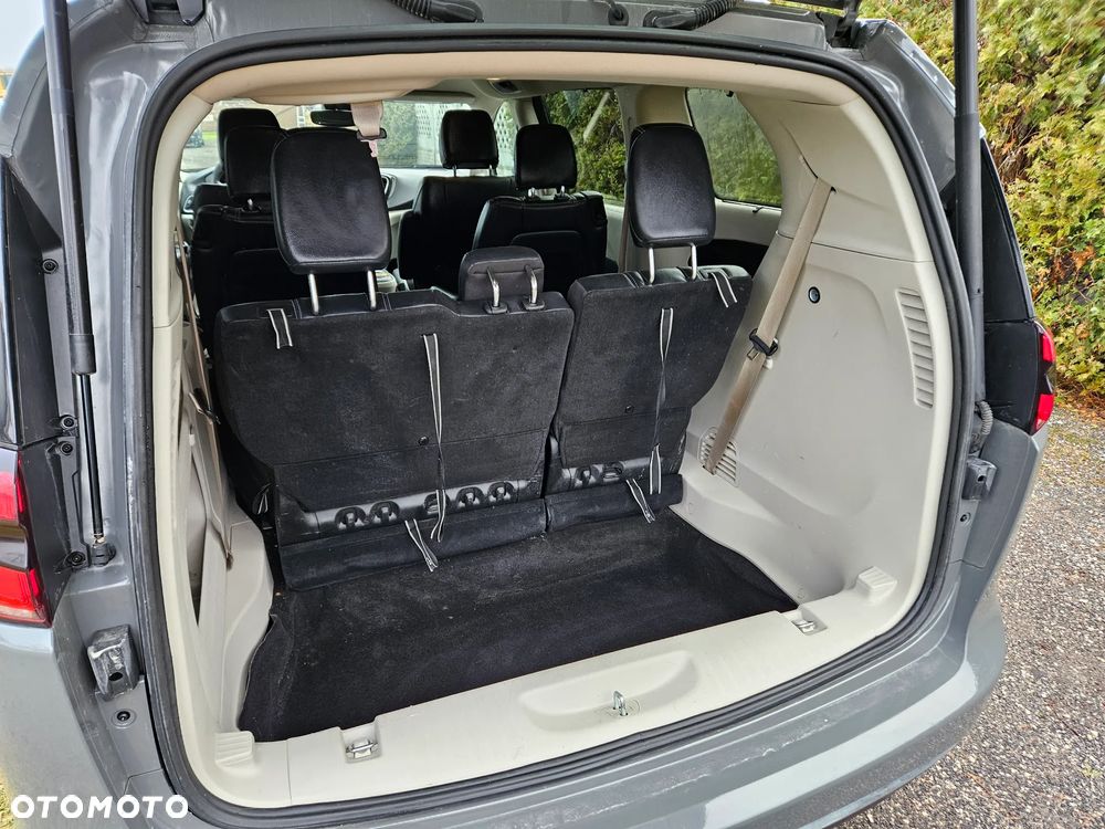 Chrysler Pacifica - 13