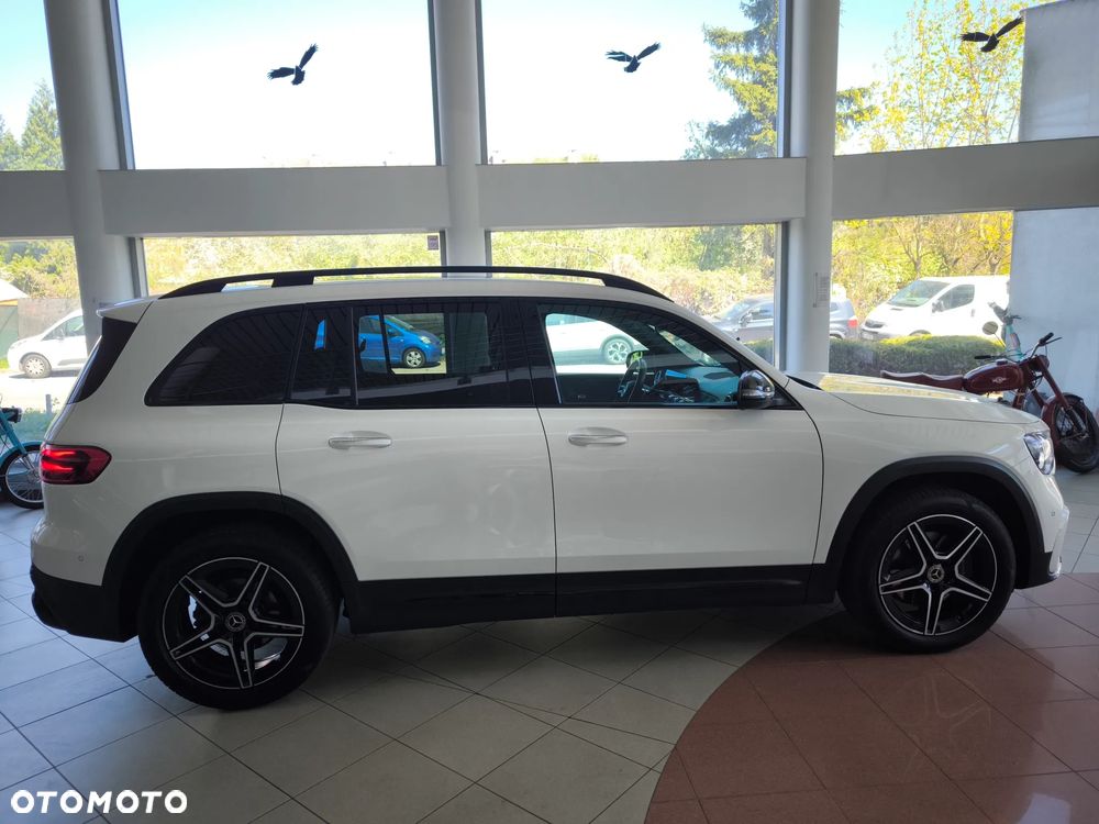 Mercedes-Benz GLB 200 7G-DCT AMG Line - 5