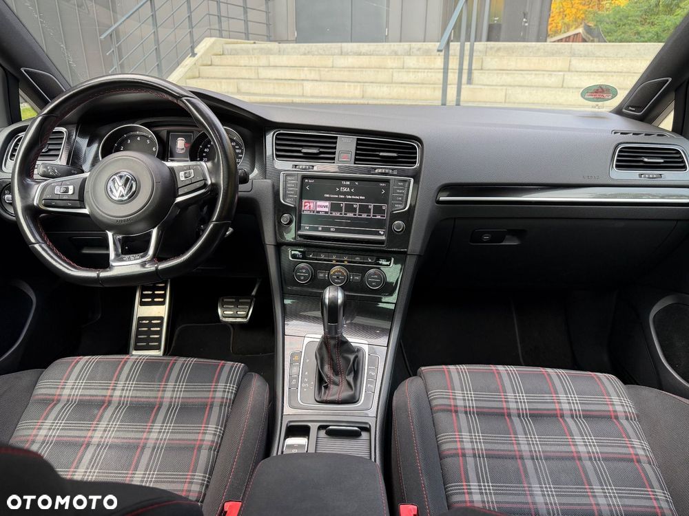 Volkswagen Golf GTI Performance BlueMotion Technology DSG - 23