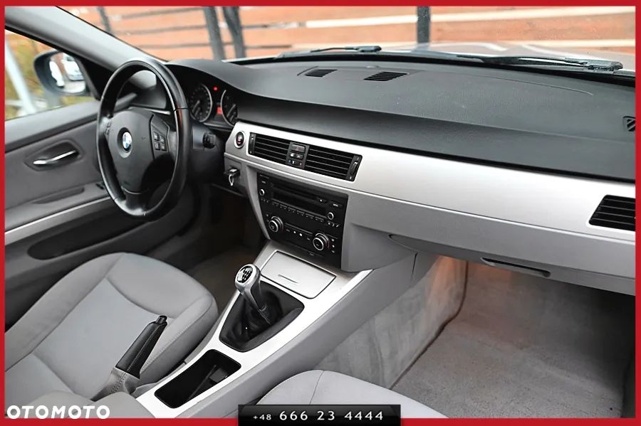 BMW Seria 3 320i Edition Sport - 15