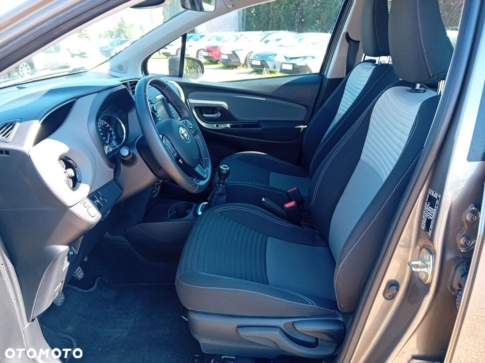 Toyota Yaris - 12