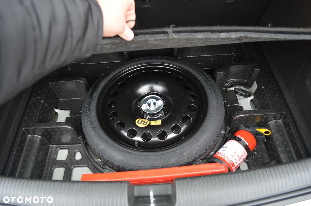 Opel Astra 1.4 T Enjoy S&S - 15