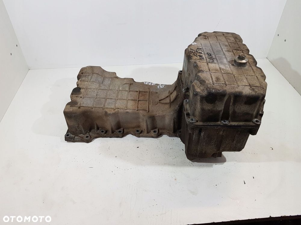 miska oleju 2129f grand cherokee wk2 3.0 crd vm63d - 2