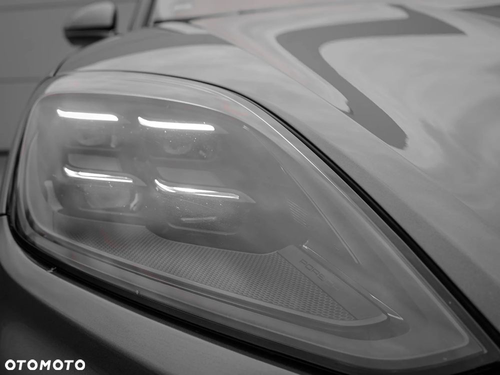 Porsche Cayenne Turbo S E-Hybrid - 5