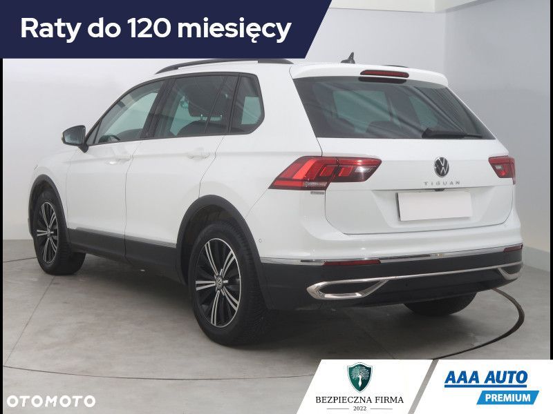 Volkswagen Tiguan - 5