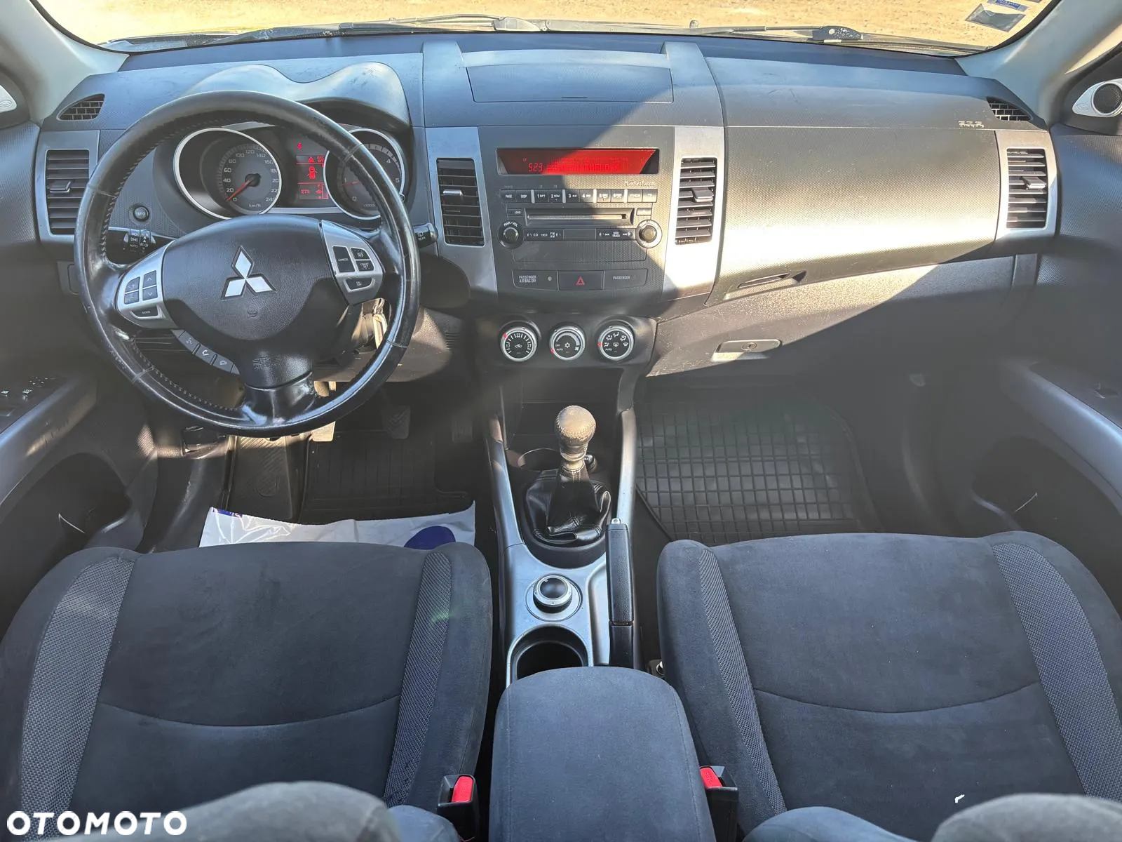 Mitsubishi Outlander 2.2 DI-D 4WD Intense - 7