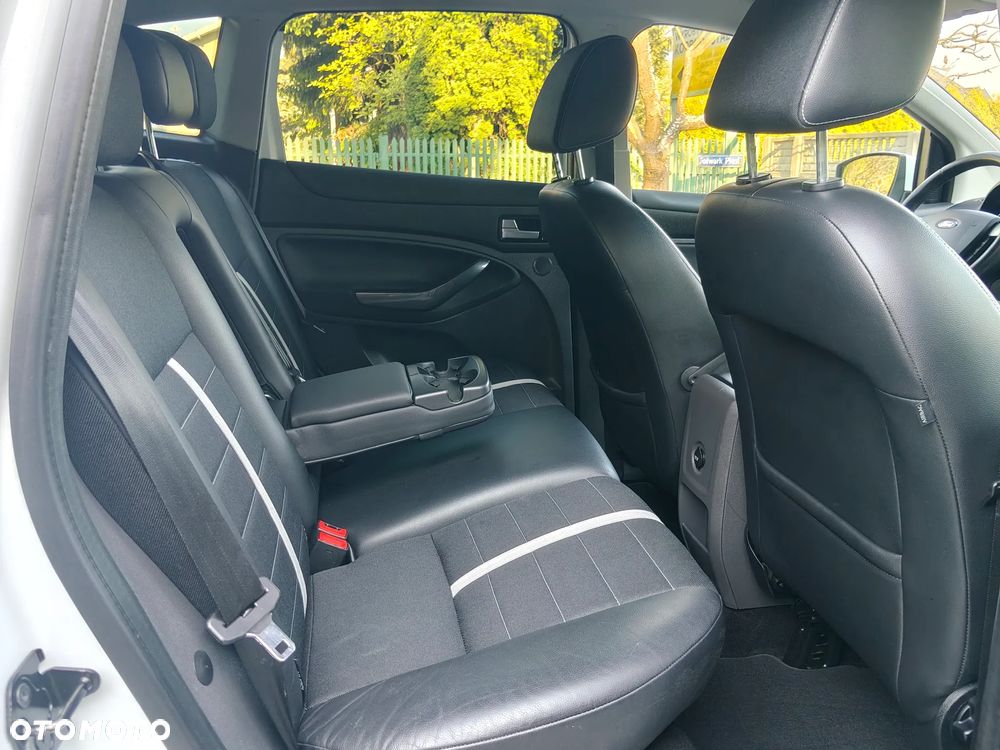 Ford Kuga 2.0 TDCi 4x4 Titanium - 17