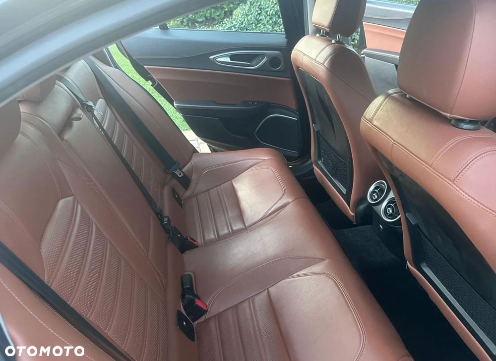 Alfa Romeo Giulia 2.0 Turbo TI Q4 - 20