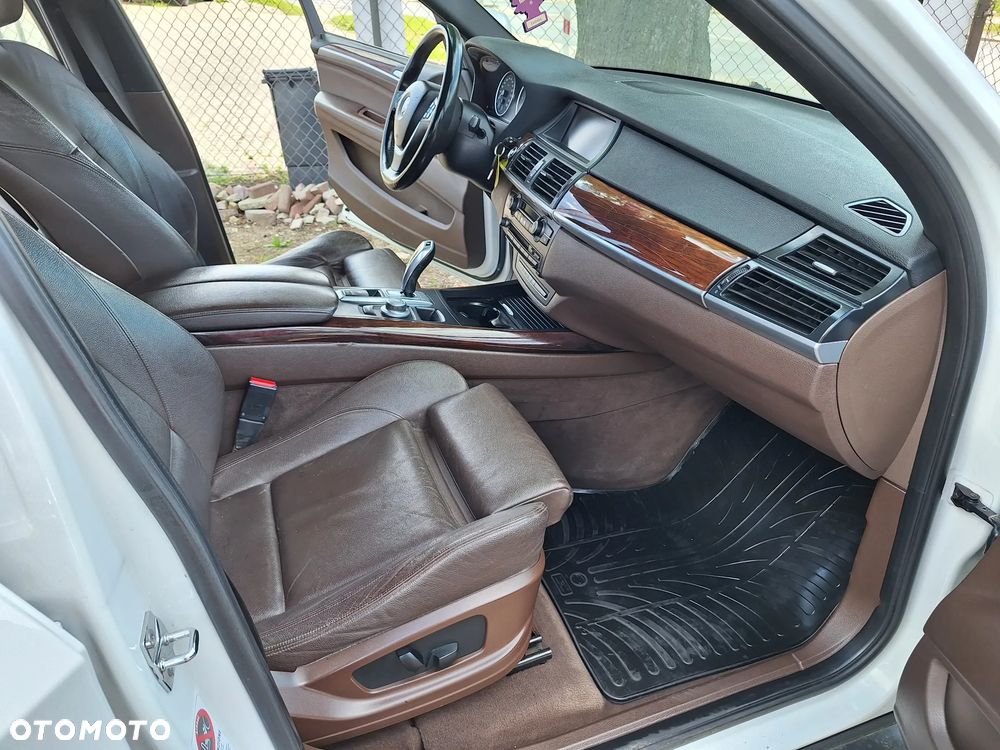 BMW X5 xDrive35d - 8