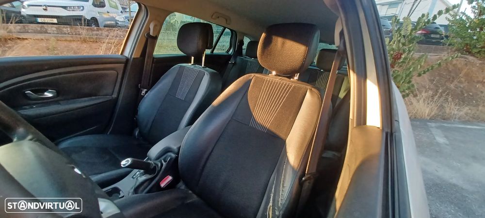 Renault Mégane Sport Tourer 1.5 dCi Dynamique - 8