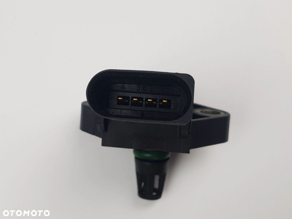 Czujnik ciśnienia doładowania w kolektorze MAP Sensor Audi A6 C7 03K906051 - 7