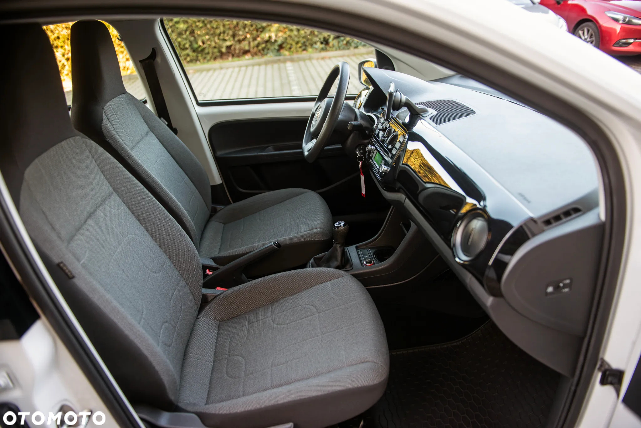 Volkswagen up! 1.0 United - 25