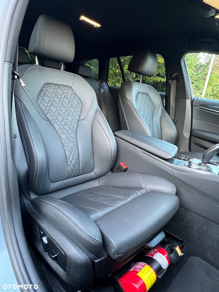 BMW Seria 5 530e xDrive M Sport sport - 13