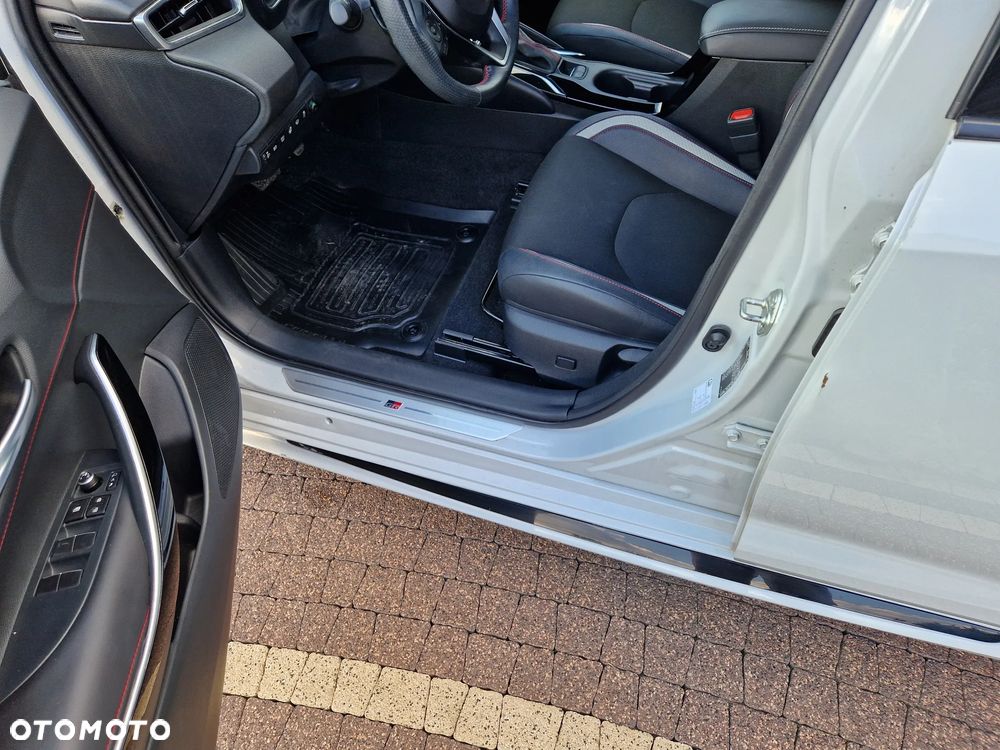 Toyota Corolla 2.0 Hybrid GR Sport Dynamic - 17