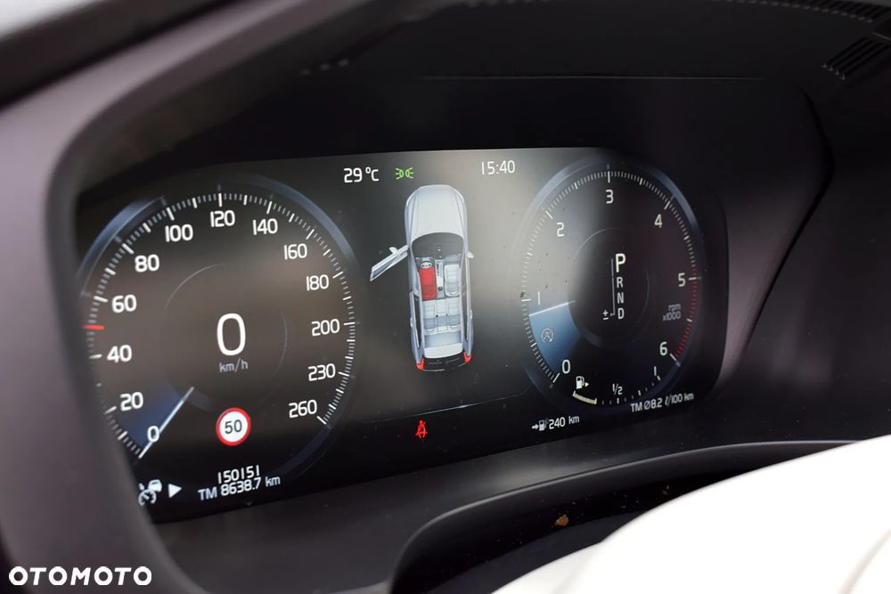 Volvo XC 60 D4 AWD Momentum - 11