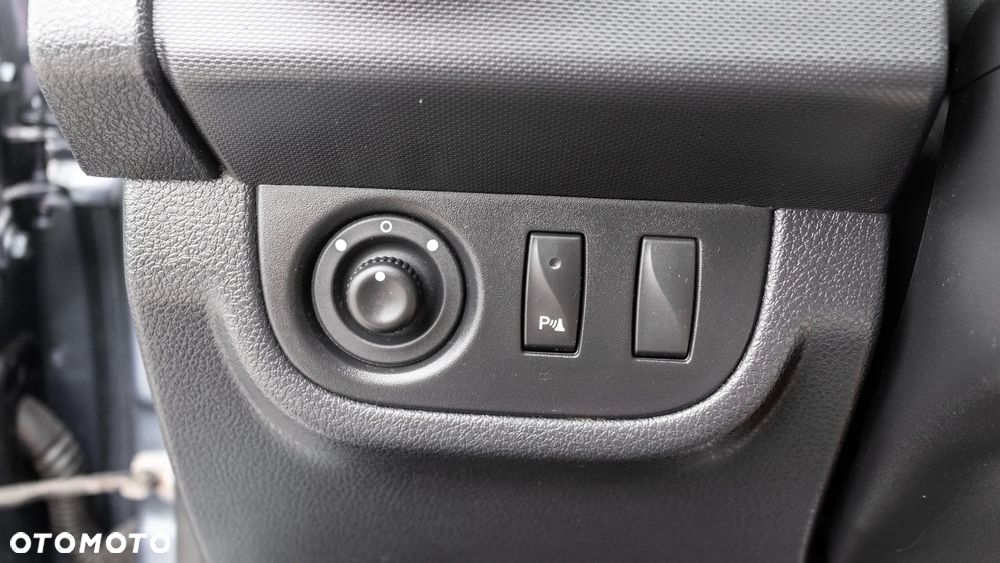 Dacia Sandero 1.0 TCe Laureate S&S - 14