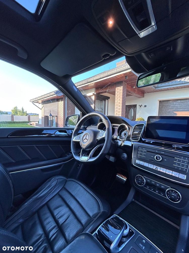 Mercedes-Benz GLS - 3