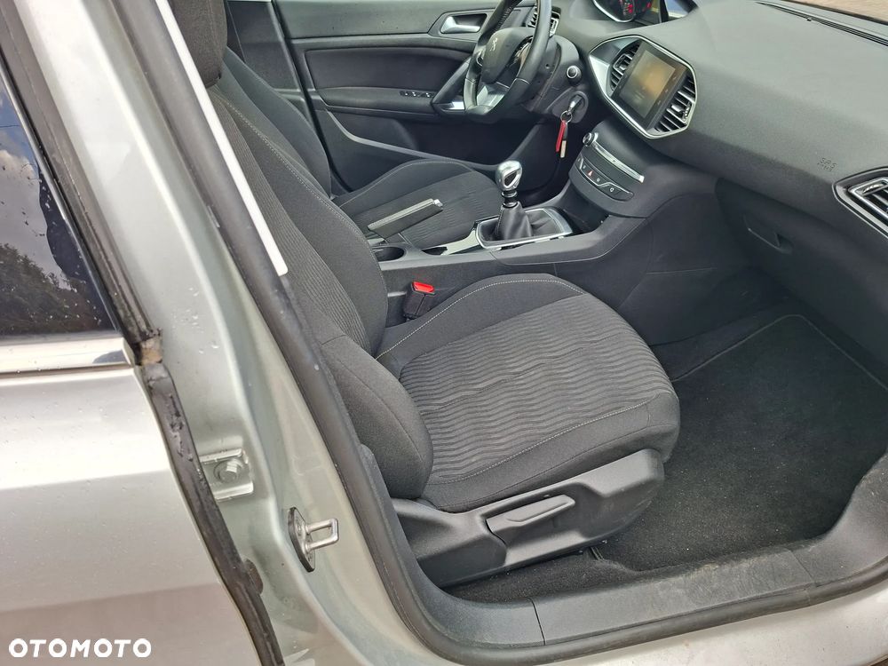 Peugeot 308 1.6 BlueHDi Business Line S&S - 14