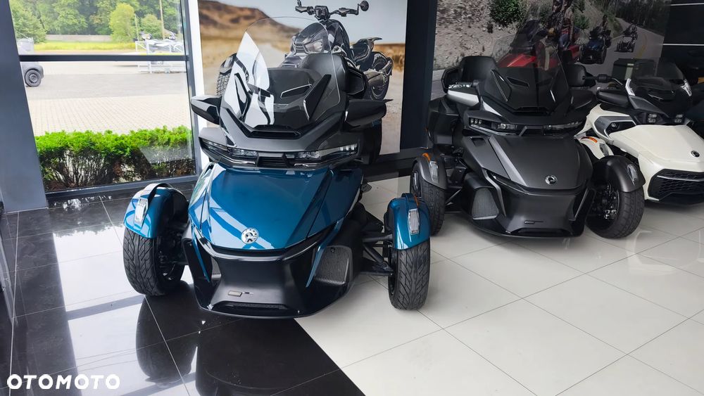 Can-Am Spyder - 1