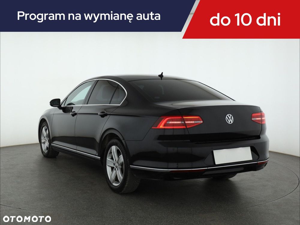 Volkswagen Passat - 6