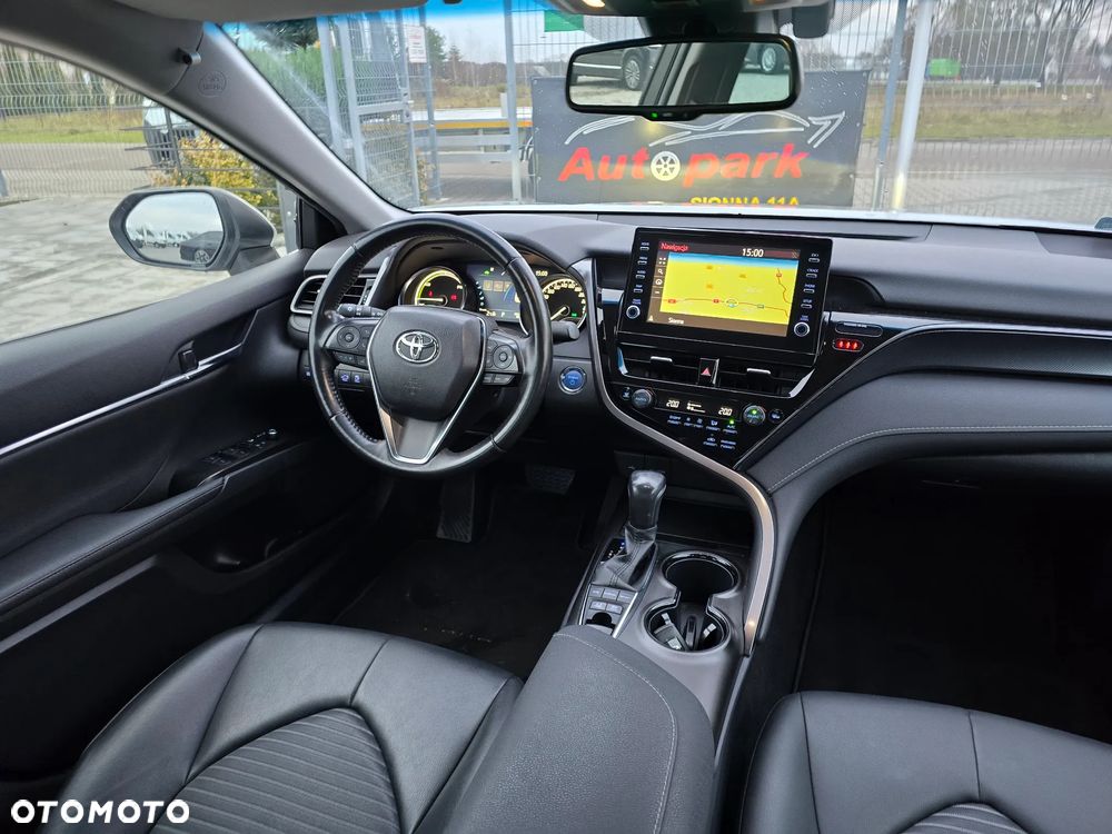 Toyota Camry 2.5 Hybrid Executive CVT - 28