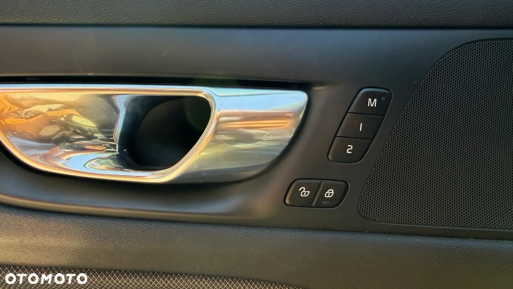 Volvo V60 B4 D Geartronic RDesign - 19