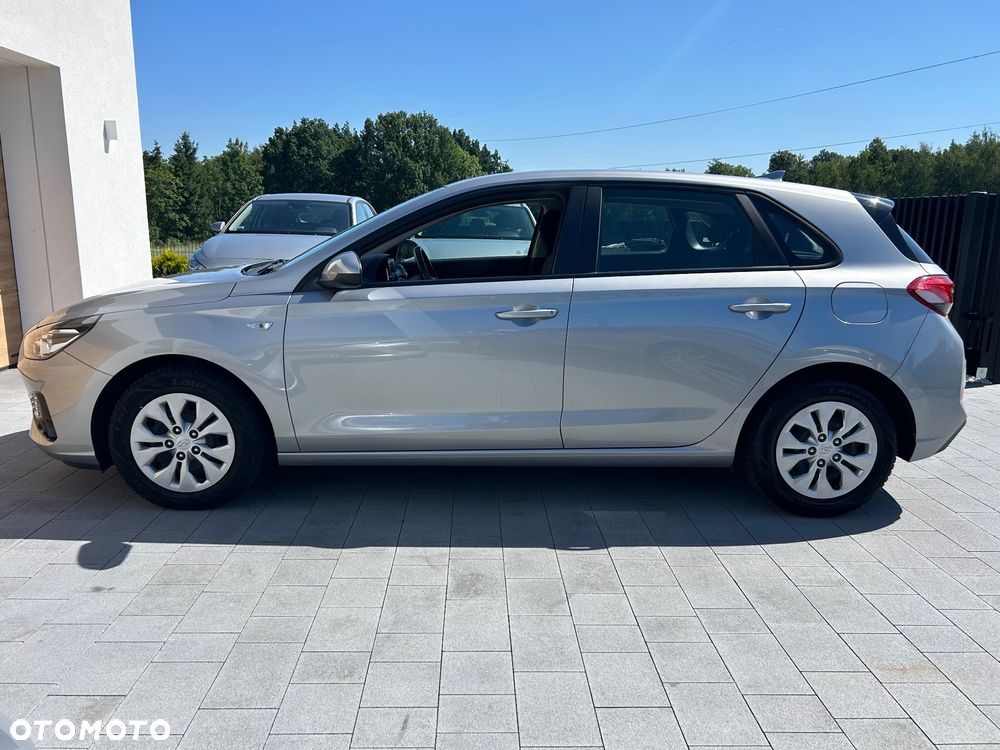 Hyundai i30 1.5 DPI Classic + - 7