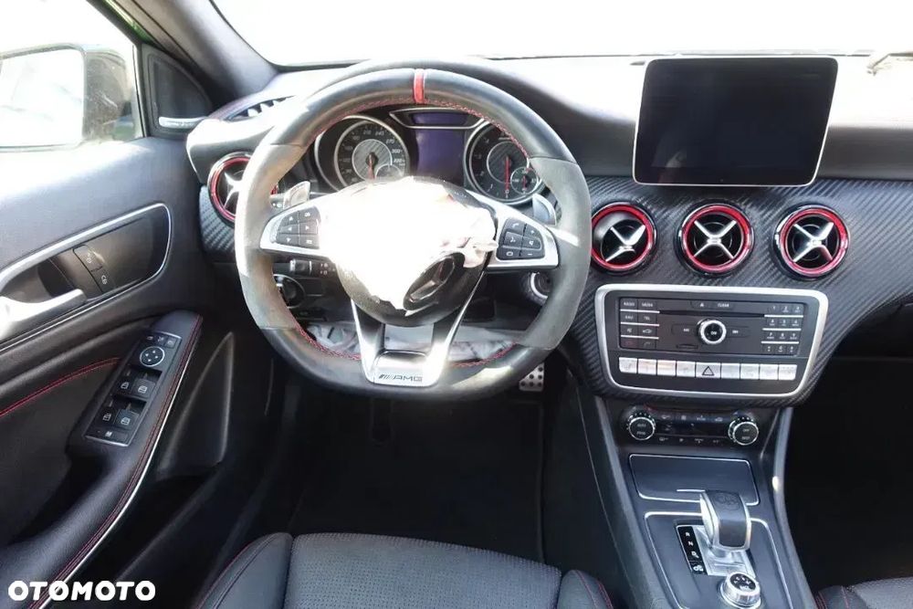 Mercedes-Benz Klasa A AMG 45 4-Matic - 29