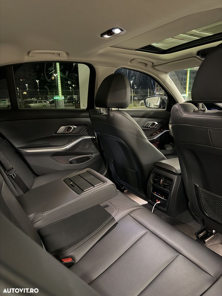 BMW Seria 3 320d xDrive AT Luxury Line - 16