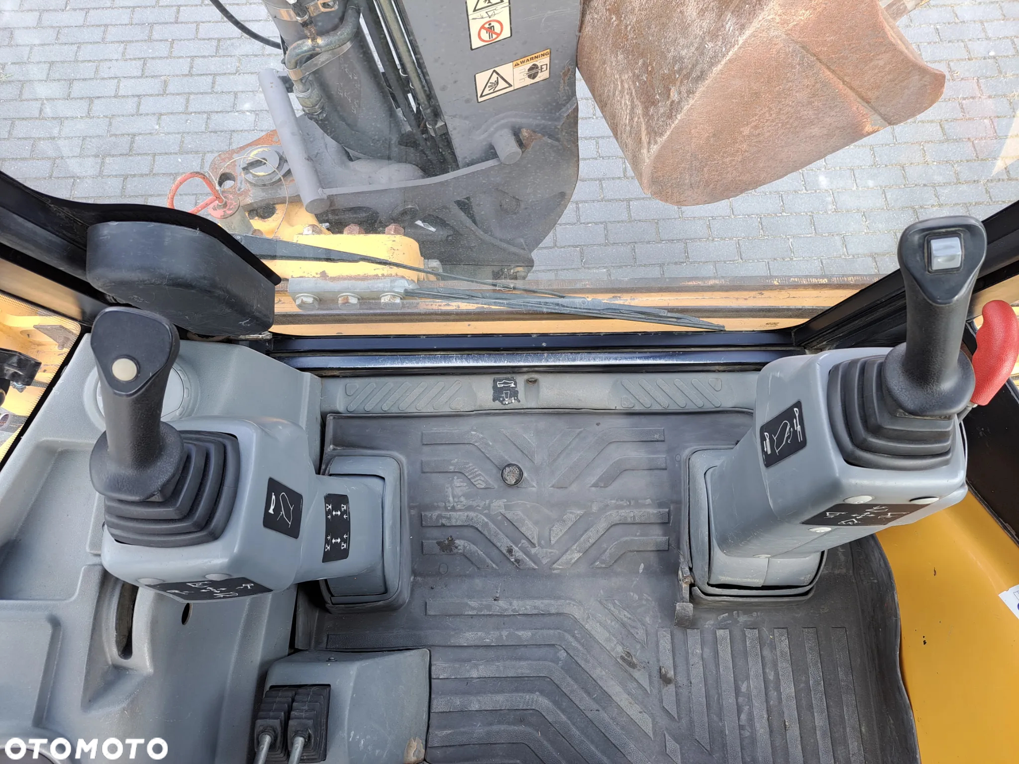 Volvo BL71 - 13