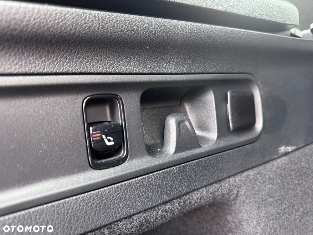 Mercedes-Benz GLC 200 mHEV 4-Matic AMG Line - 17