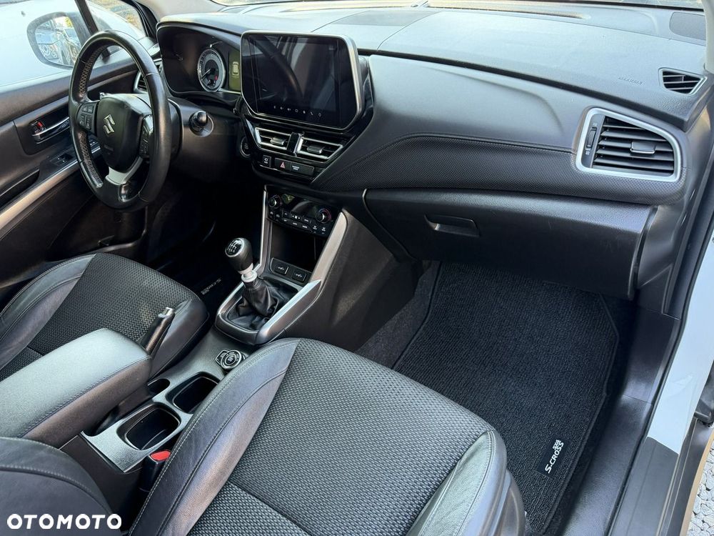 Suzuki S-Cross - 13
