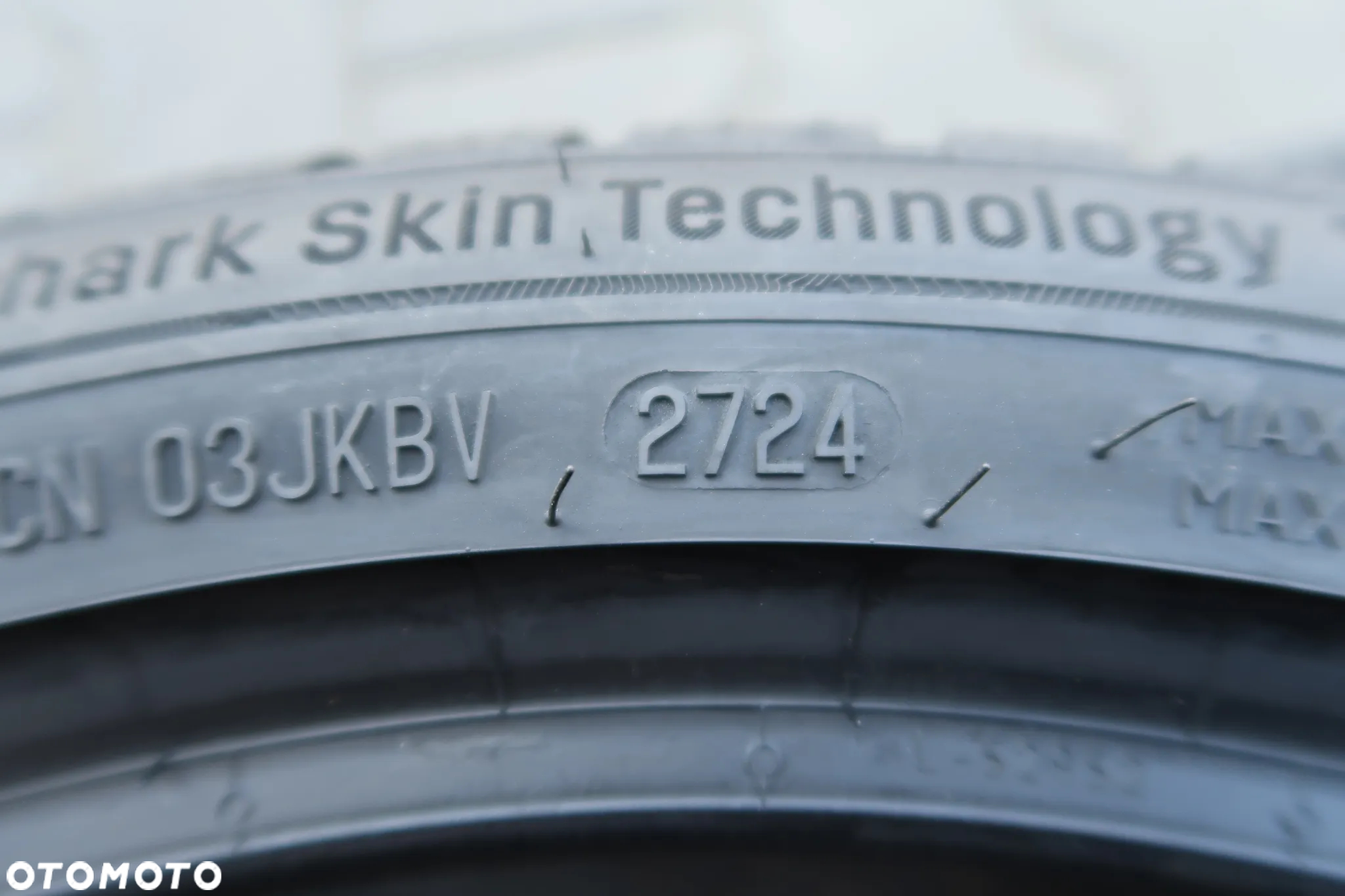 225/40r18 Uniroyal winter expert 225/40/18 - 8