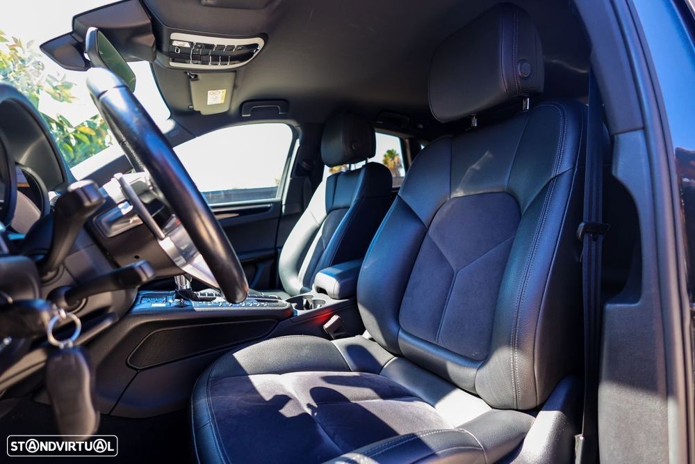 Porsche Macan S - 23