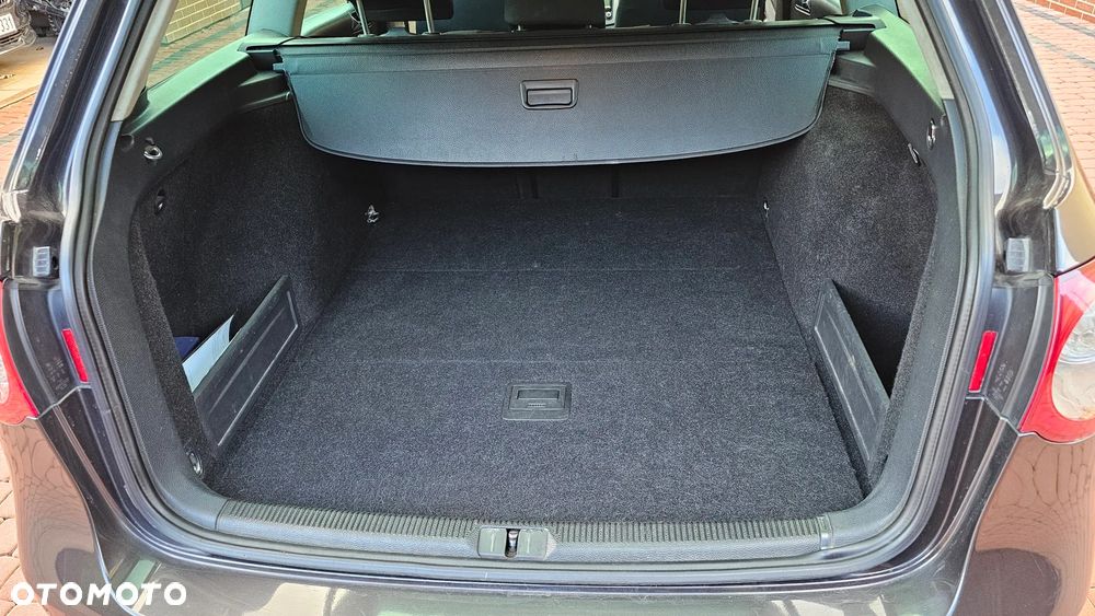 Volkswagen Passat 1.9 TDI Trendline - 27