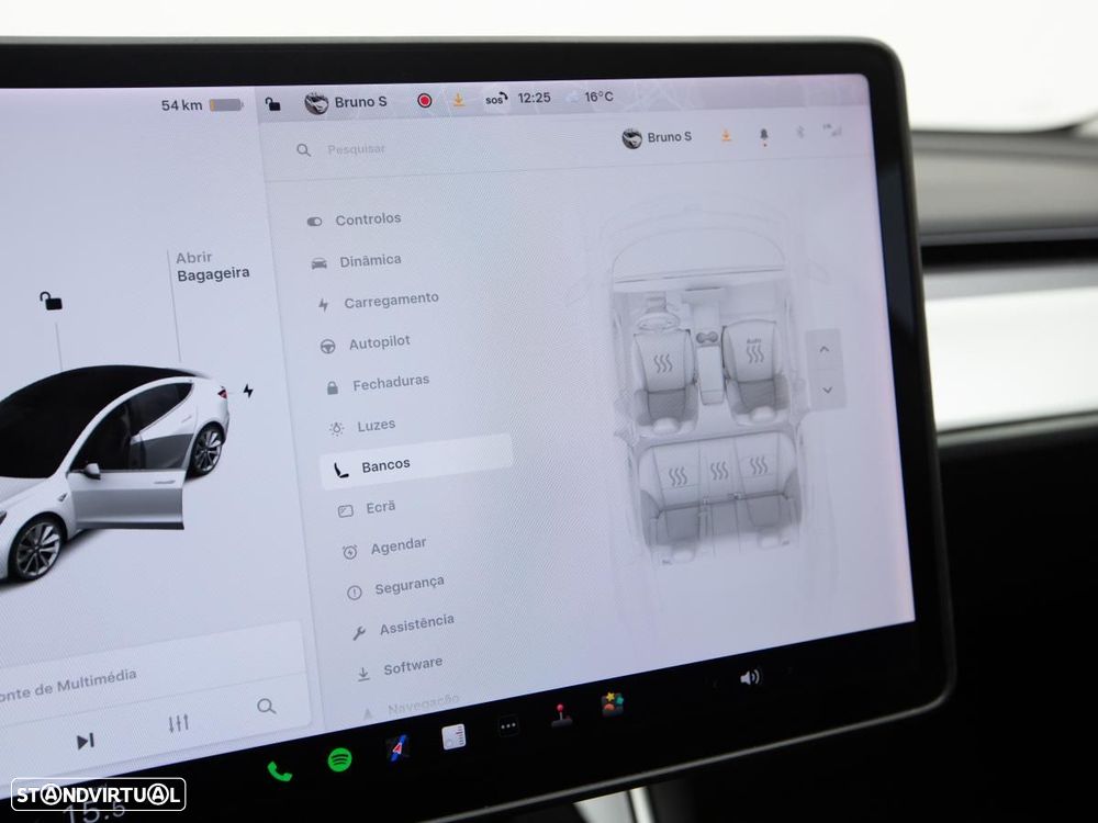 Tesla Model 3 - 25