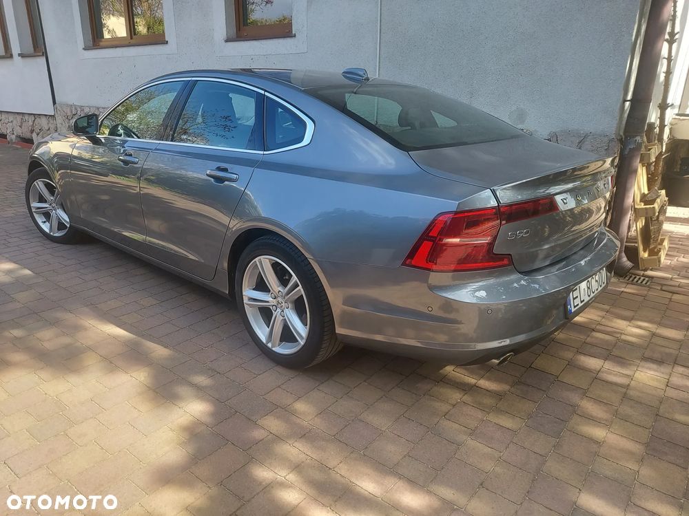 Volvo S90 D4 Momentum - 23