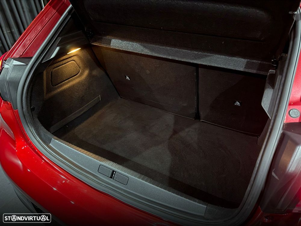 Peugeot e-208 50 kWh Allure - 36