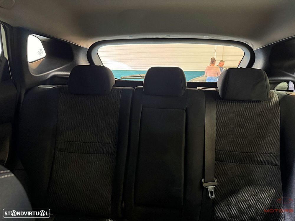 Nissan Qashqai 1.5 dCi N-Connecta - 32