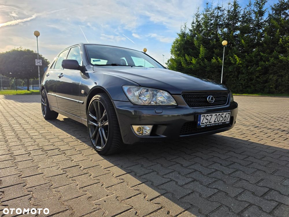 Lexus IS 200 Prestige - 4
