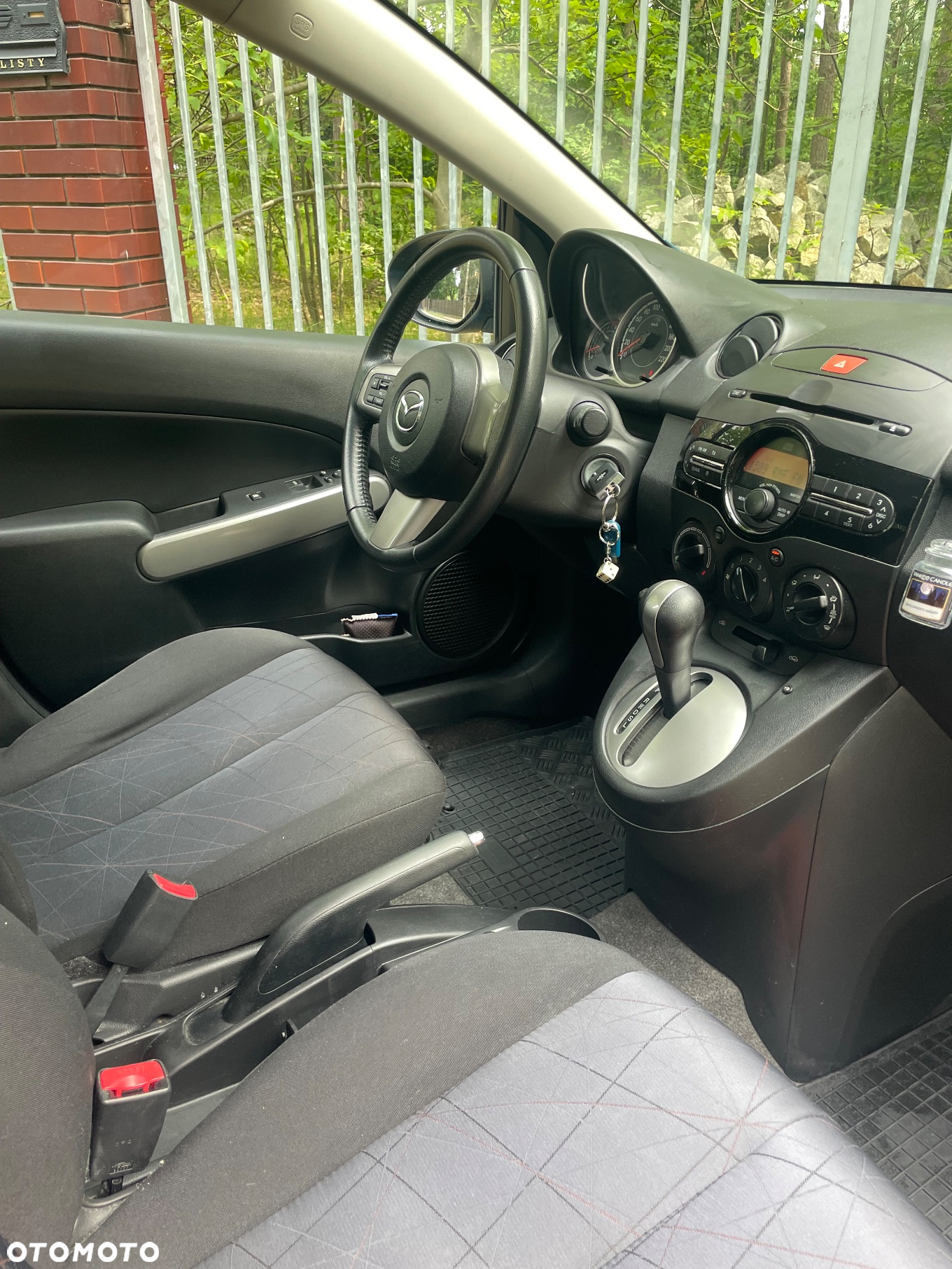 Mazda 2 1.5 Exclusive + - 5