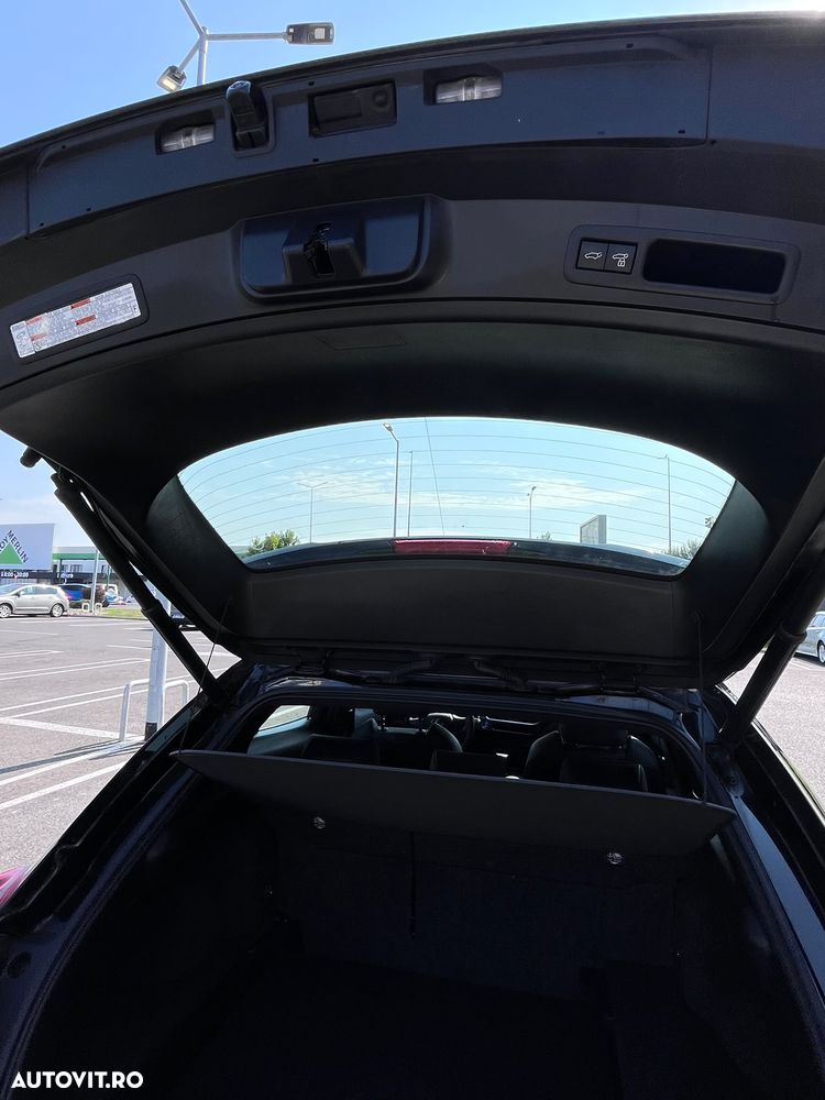 Lexus UX 250h FWD Executive - 10