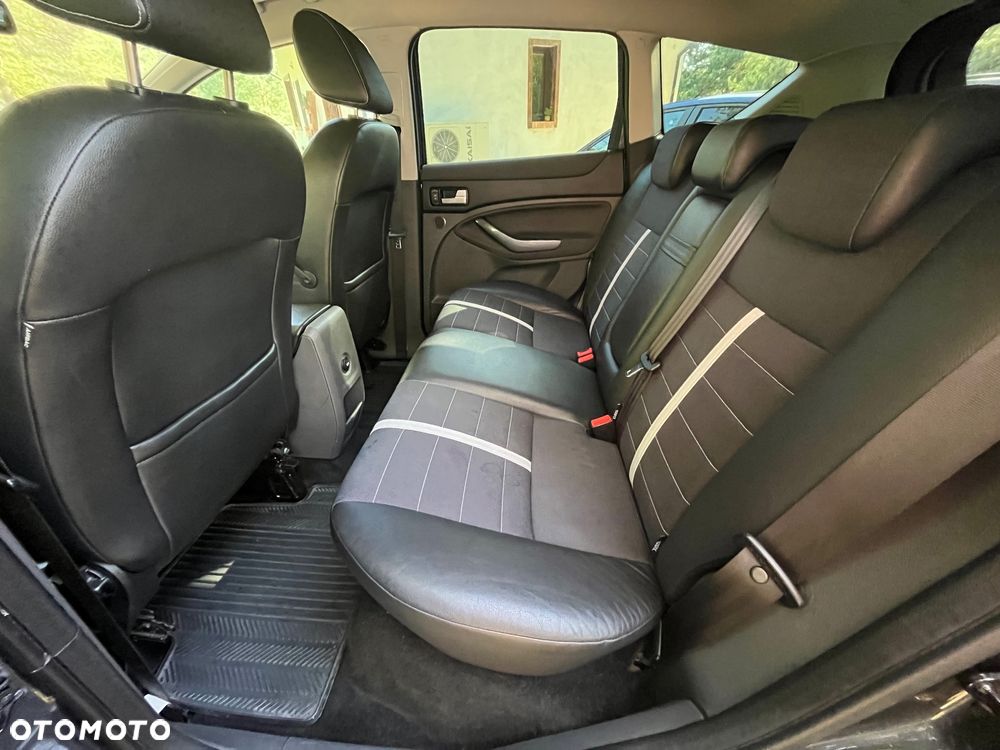 Ford Kuga 2.0 TDCi 4x4 Titanium - 9