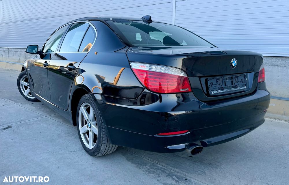 BMW Seria 5 520d Aut. Edition Lifestyle - 4