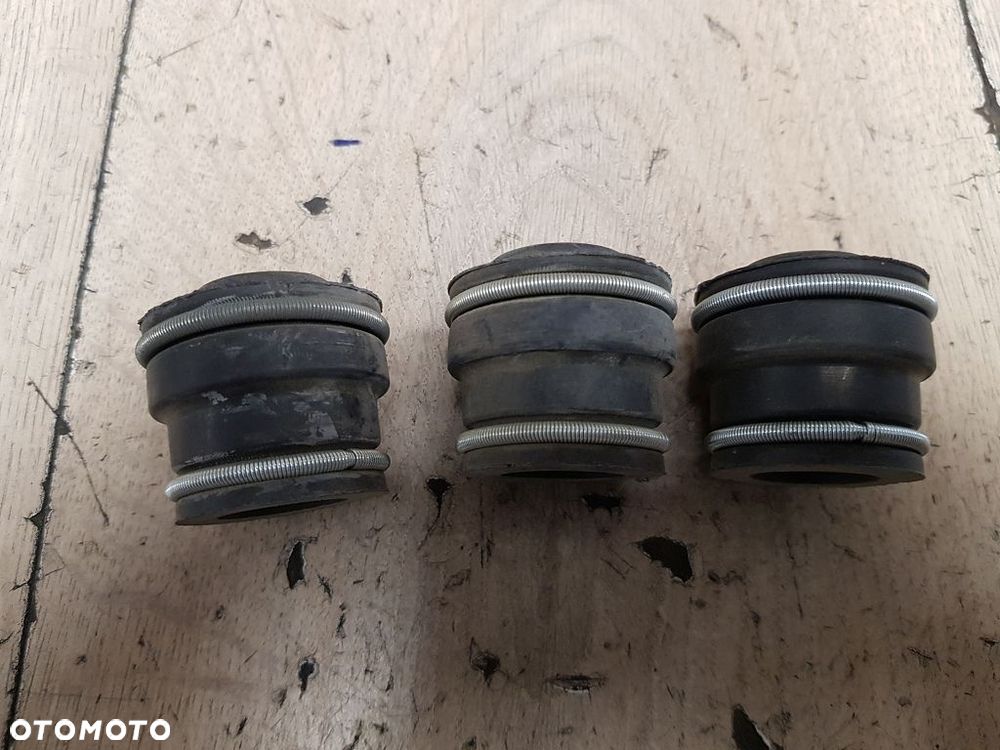 Uszczelka układu wydechowego Honda MTX80 MTX125 CRM50  18391-GJ1-000 - 3