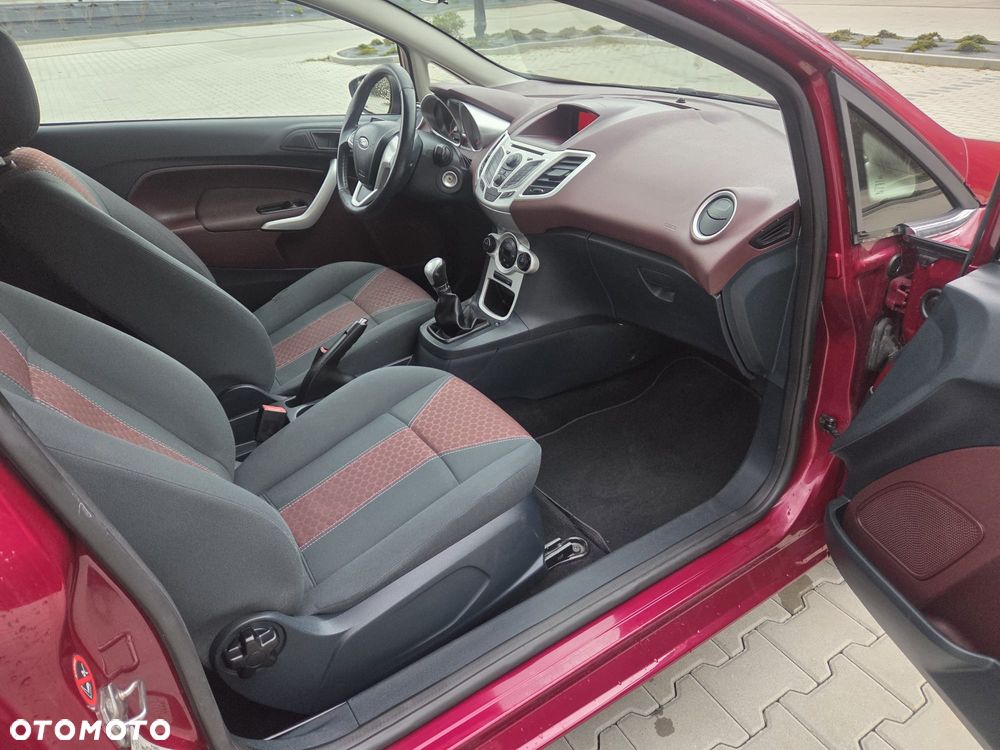 Ford Fiesta - 16