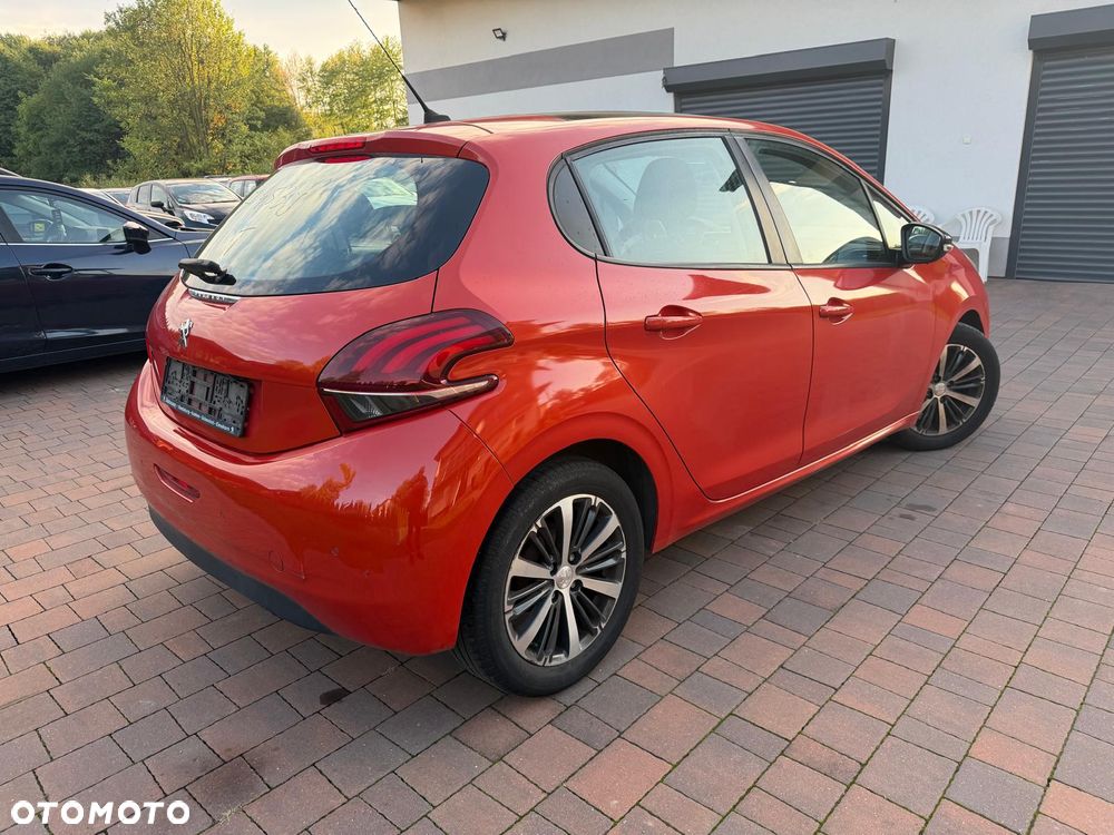 Peugeot 208 1.2 VTi Allure - 11