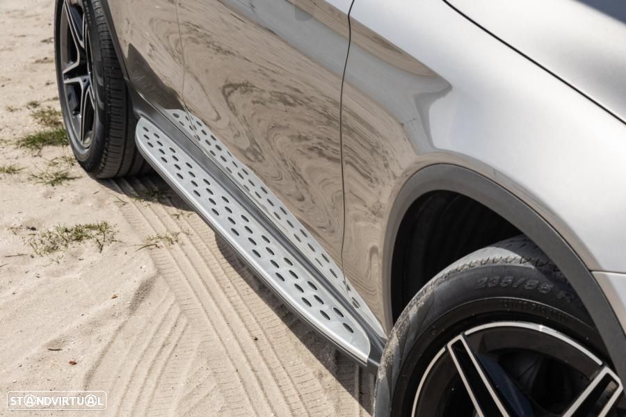 Mercedes-Benz GLC 300 e Coupe 4Matic - 21